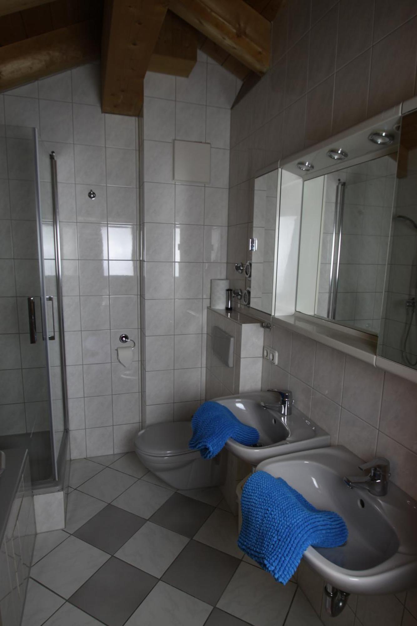 Ferienwohnung Almhuettenweg Dreitorspitze Гармиш-Партенкирхен Экстерьер фото