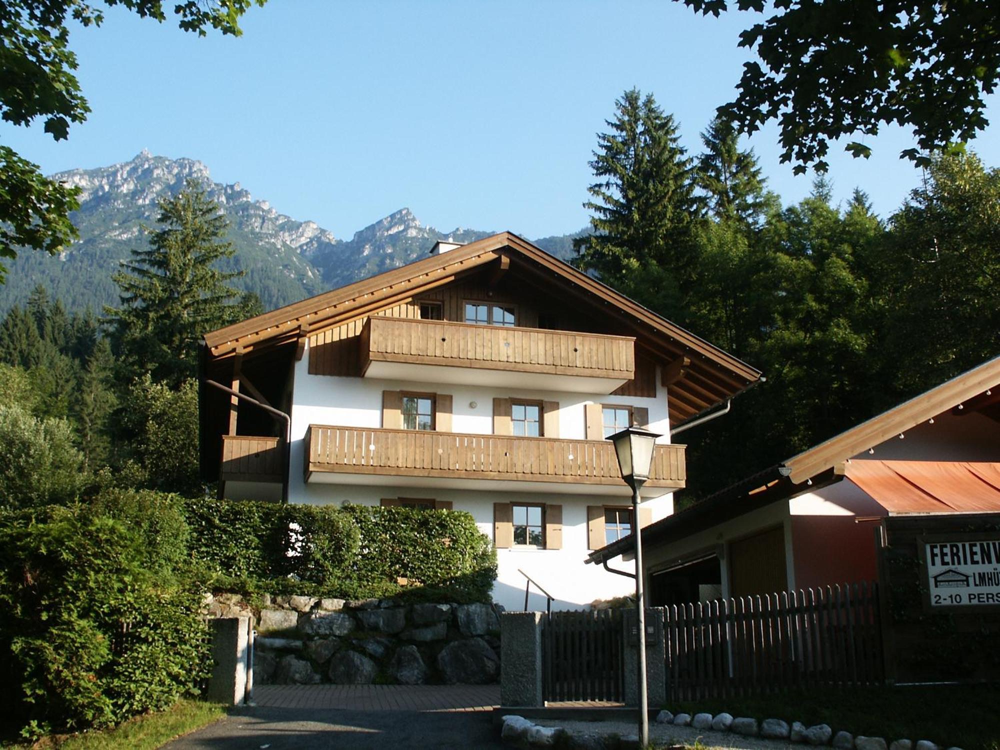 Ferienwohnung Almhuettenweg Dreitorspitze Гармиш-Партенкирхен Экстерьер фото